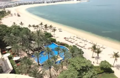 Apartment - 2 Bedrooms - 3 Bathrooms for rent in Al Basri - Shoreline Apartments - Palm Jumeirah - Dubai