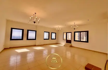 Apartment - 4 Bedrooms - 5 Bathrooms for rent in Al Mamzar Tower - Al Mamzar - Sharjah - Sharjah