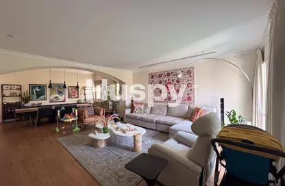 Villa - 4 Bedrooms - 5 Bathrooms for rent in Meadows 2 - Meadows - Dubai