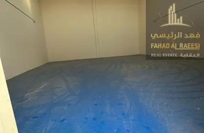 Warehouse - Studio - 3 Bathrooms for rent in Umm Al Thuoob - Umm Al Quwain