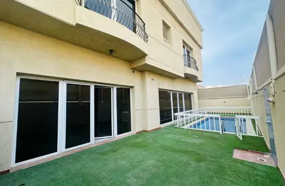 Villa - 5 Bedrooms - 6 Bathrooms for rent in Jumeirah 1 Villas - Jumeirah 1 - Jumeirah - Dubai