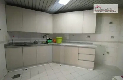صورة لـ مطبخ شقة - غرفة نوم - 1 حمام للايجار في شارع إلكترا - أبوظبي ، صورة رقم 1
