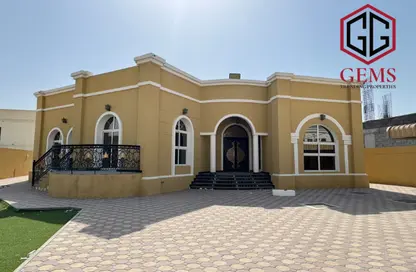 Villa - 3 Bedrooms - 4 Bathrooms for rent in Al Khawaneej 2 - Al Khawaneej - Dubai
