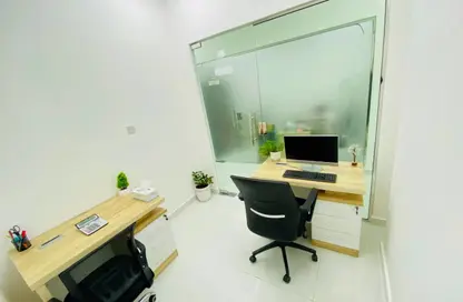 Office Space - Studio - 1 Bathroom for rent in Red Avenue - Al Garhoud - Dubai