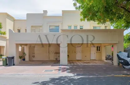 فيلا - 3 غرف نوم - 4 حمامات للبيع في الفرات - البحيرات - دبي