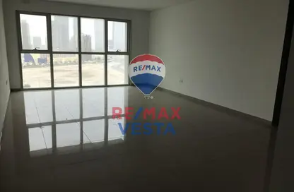 Apartment - 1 Bedroom - 2 Bathrooms for rent in RAK Tower - Marina Square - Al Reem Island - Abu Dhabi