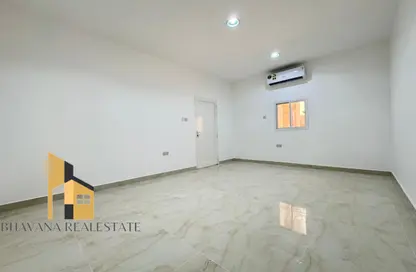 شقة - غرفة نوم - 1 حمام للايجار في فيلات مدينة خليفة آيه - مدينة خليفة أ - مدينة خليفة - أبوظبي