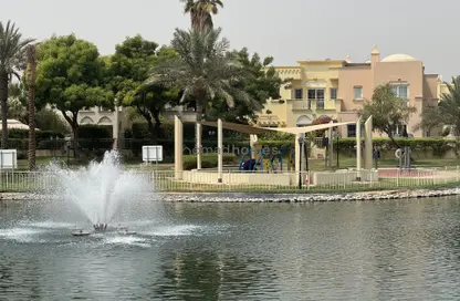 فيلا - 2 غرف نوم - 3 حمامات للايجار في الينابيع 3 - الينابيع - دبي