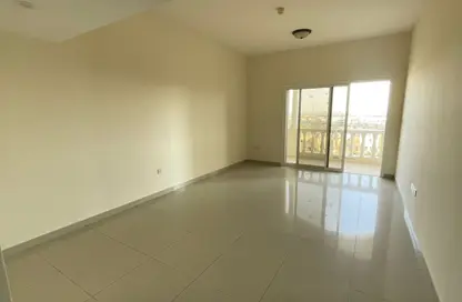 شقة - 2 غرف نوم - 3 حمامات للايجار في رويال بريز 3 - رويال بريز - قرية الحمرا - رأس الخيمة