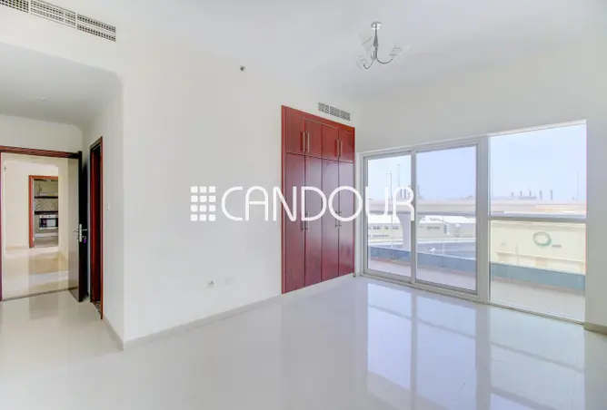Apartment - 2 Bedrooms - 3 Bathrooms for sale in The Zen Tower - Dubai Marina - Dubai