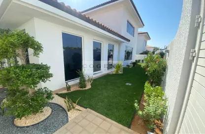Villa - 5 Bedrooms - 6 Bathrooms for rent in Jumeirah 3 - Jumeirah - Dubai
