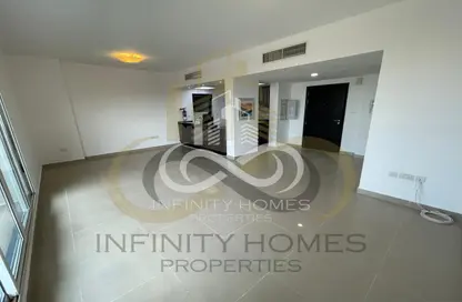 Apartment - 3 Bedrooms - 5 Bathrooms for sale in Tower 2 - Al Reef Downtown - Al Reef - Abu Dhabi