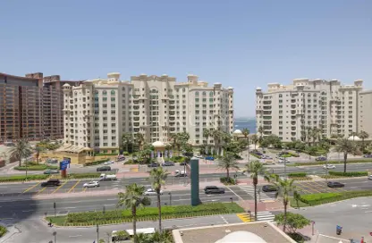 Apartment - 2 Bedrooms - 3 Bathrooms for rent in Shoreline Apartments - Palm Jumeirah - Dubai