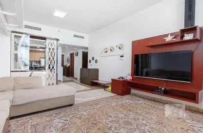 صورة لـ غرفة المعيشة شقة - غرفة نوم - 2 حمامات للبيع في برج هاميلتون - الخليج التجاري - دبي ، صورة رقم 1