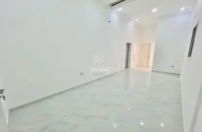 شقة - 2 غرف نوم - 2 حمامات للايجار في مدينة الرياض - أبوظبي