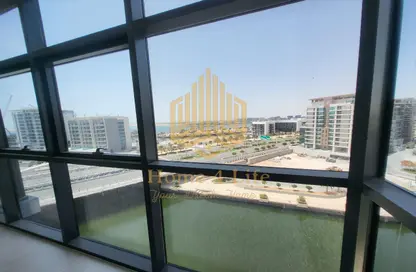 Balcony image for: Apartment - 1 Bedroom - 2 Bathrooms for sale in The View - Al Raha Beach - Abu Dhabi, Image 1