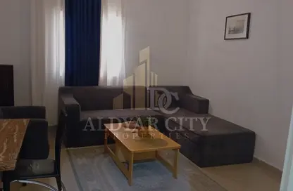 شقة - غرفة نوم - 2 حمامات للايجار في مساكن كورنيش عجمان - طريق كورنيش عجمان - عجمان