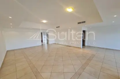 Empty Room image for: Duplex - 4 Bedrooms - 5 Bathrooms for sale in Al Hamra Village Villas - Al Hamra Village - Ras Al Khaimah, Image 1