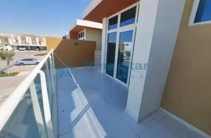 شقة - 3 غرف نوم - 4 حمامات للايجار في أفينسيا 2 - داماك هيلز 2 - دبي