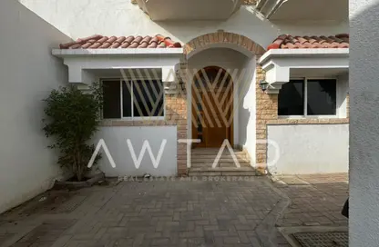 Villa - 4 Bedrooms - 3 Bathrooms for rent in Al Safa 2 Villas - Al Safa 2 - Al Safa - Dubai