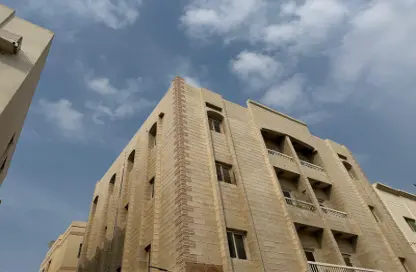 عمارة بالكامل - استوديو - 8 حمامات للبيع في تجارية مويلح - الشارقة