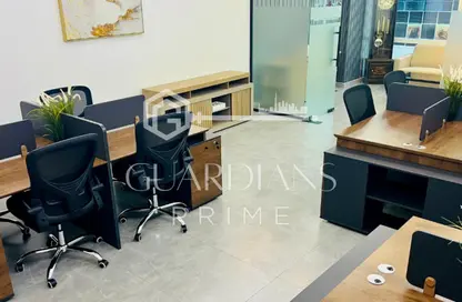 مكتب - استوديو - 1 حمام للايجار في برج تماني - الخليج التجاري - دبي