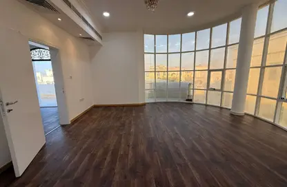 شقة - غرفة نوم - 1 حمام للايجار في مدينة شخبوط - أبوظبي