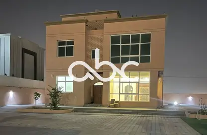 Villa - 5 Bedrooms - 7+ Bathrooms for rent in Madinat Al Riyad - Abu Dhabi
