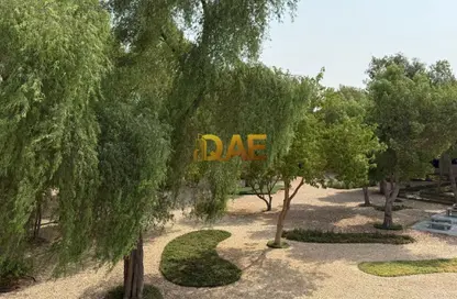 Apartment - 2 Bedrooms - 2 Bathrooms for rent in The Gardens Buildings - The Gardens - Dubai