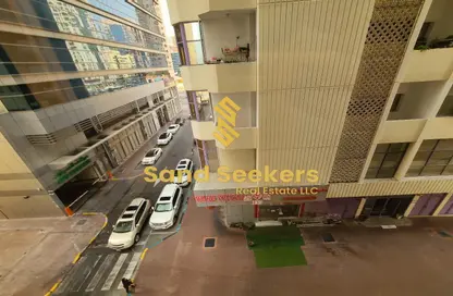Office Space - Studio - 2 Bathrooms for rent in Royal Tower - Hamdan Street - Abu Dhabi
