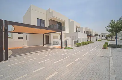 Villa - 4 Bedrooms - 5 Bathrooms for sale in Noya 1 - Noya - Yas Island - Abu Dhabi
