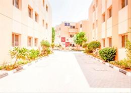 صورةمبنى خارجي لـ: سكن الموظفين - 1 حمام للكراء في المرحلة 1 - مجمع دبي للإستثمار - دبي, صورة 1