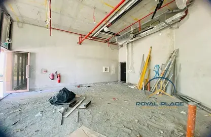 Shop - Studio for rent in Curve - Arjan - Dubai