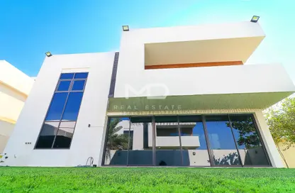 Villa - 4 Bedrooms - 6 Bathrooms for sale in West Yas - Yas Island - Abu Dhabi