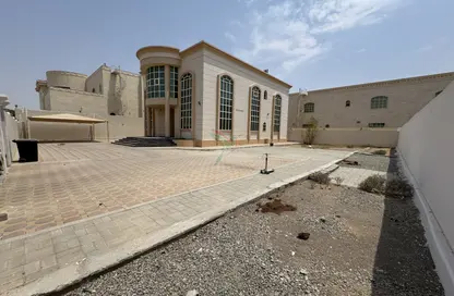 Villa - 4 Bedrooms - 6 Bathrooms for rent in Shaab Al Askar - Zakher - Al Ain