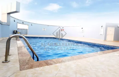 Pool image for: Apartment - 3 Bedrooms - 3 Bathrooms for rent in RAK Tower - Al Seer - Ras Al Khaimah, Image 1