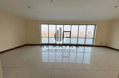Apartment - 3 Bedrooms - 5 Bathrooms for rent in Al Majaz 3 - Al Majaz - Sharjah
