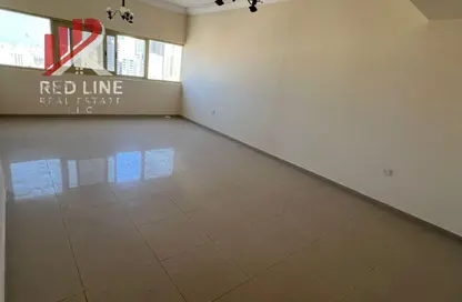 Apartment - 3 Bedrooms - 3 Bathrooms for rent in Al Majaz 3 - Al Majaz - Sharjah