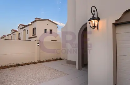 Compound - 4 Bedrooms - 6 Bathrooms for sale in Shakhbout City - Abu Dhabi