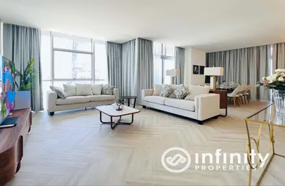 Living Room image for: Apartment - 3 Bedrooms - 4 Bathrooms for rent in Building 1 - City Walk - Dubai, Image 1