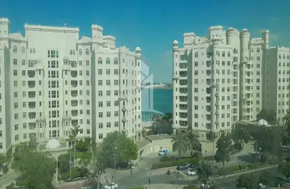 Outdoor Building image for: Apartment - 3 Bedrooms - 3 Bathrooms for rent in Jash Hamad - Shoreline Apartments - Palm Jumeirah - Dubai, Image 1
