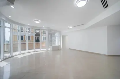 Apartment - 3 Bedrooms - 4 Bathrooms for rent in Marina Crown - Dubai Marina - Dubai