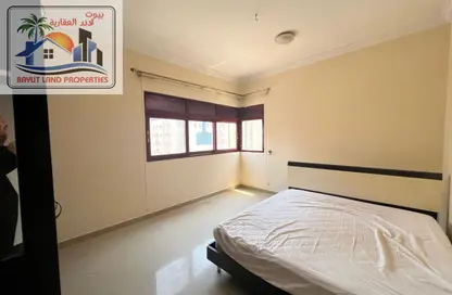 Apartment - 2 Bedrooms - 2 Bathrooms for rent in Al Khan 5 building - Al Khan - Sharjah