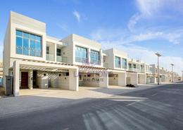 تاون هاوس - 3 غرف نوم - 2 حمامات للبيع في دريمز - الفرجان - دبي