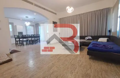 شقة - 2 غرف نوم - 3 حمامات للايجار في ميدترينيان فيلا - مثلث قرية الجميرا - دبي