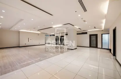 Full Floor - Studio - 6 Bathrooms for rent in Al Ghurair Center - Al Riqqa - Deira - Dubai