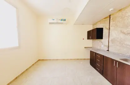 Apartment - Studio - 1 Bathroom for rent in Fire Station Road - Muwaileh - Sharjah