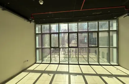 Empty Room image for: Half Floor - Studio for rent in Corniche Road - Abu Dhabi, Image 1