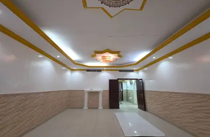 شقة - 3 غرف نوم - 4 حمامات للايجار في الخور - عجمان وسط المدينة - عجمان