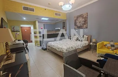 Apartment - Studio - 1 Bathroom for rent in Burj Al Nujoom - Downtown Dubai - Dubai